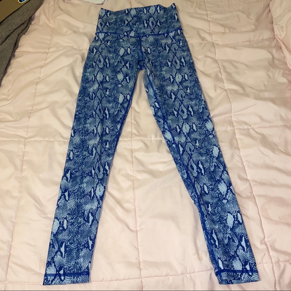 DYI snakeskin compression leggings